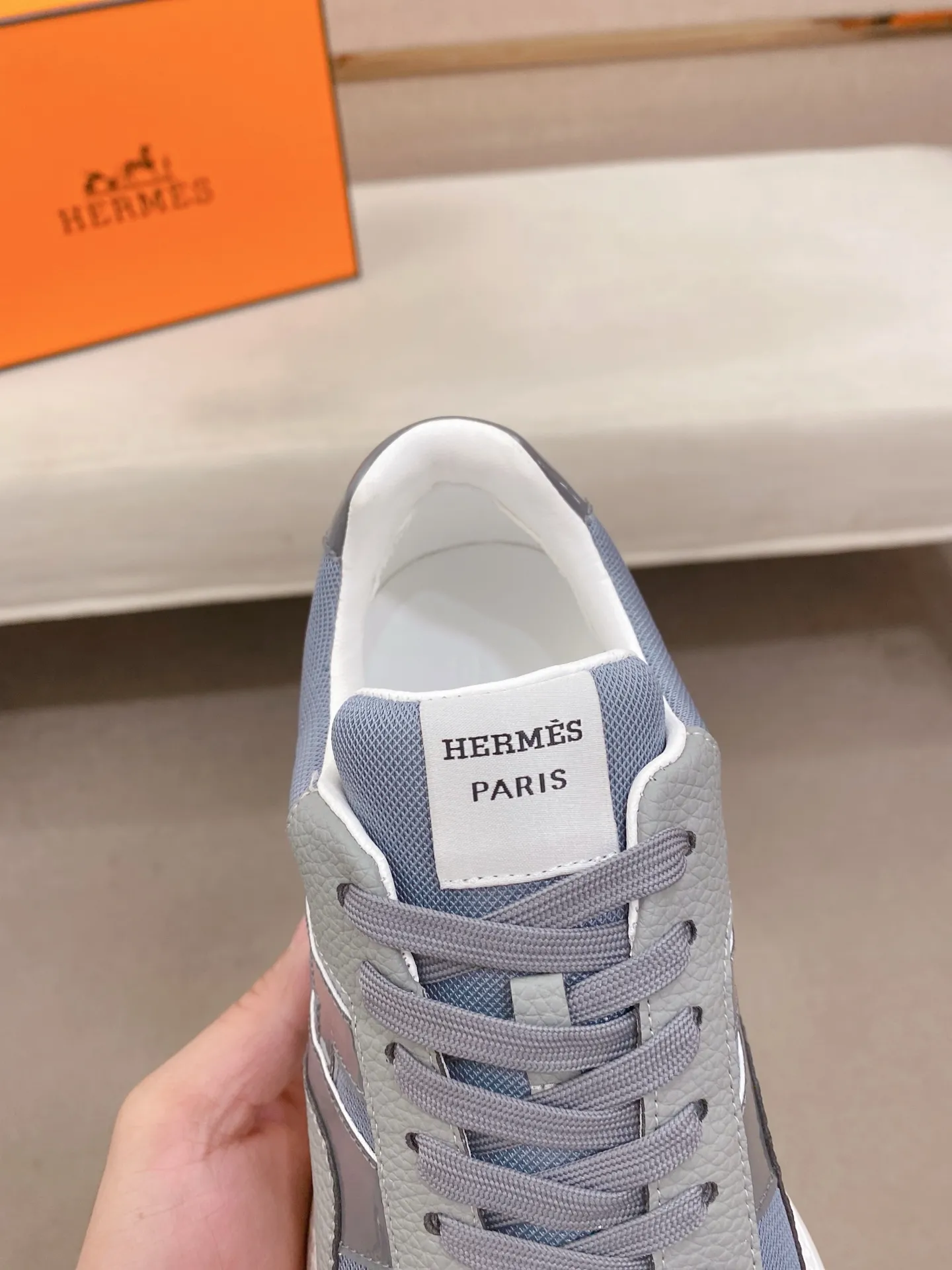 Factory price: 560💰《HERMES》【Classic Original Version】Hermès; Top 🔝 Purchasing Agency 🔍🔍Men's latest 🇺🇸 counters are on sale simultaneously, imported from Italy original ▲▲cowhide ▲▲ (high-end, nobility, class) ) Exquisite workmanship (Italian 🇮🇹 imported water-dyed 🐂 cowhide lining) sole: original sole provided by the original factory, ⚠️exclusive double-layer activity·TPR·rubber·combined molded outsole; super comfortable·wear-resistant·non-slip·environmental protection The real thing is more beautiful if you take the real thing (high quality, follow the order). You can enter and exit the counter at will * Number of yards: 38-44 (45 can be customized and cannot be returned or exchanged)